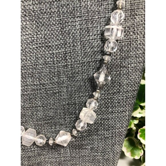 Vintage 1940s Clear Lucite Bead Necklace Silver Tone Spacers Art Deco 25 inch - Picture 9 of 10